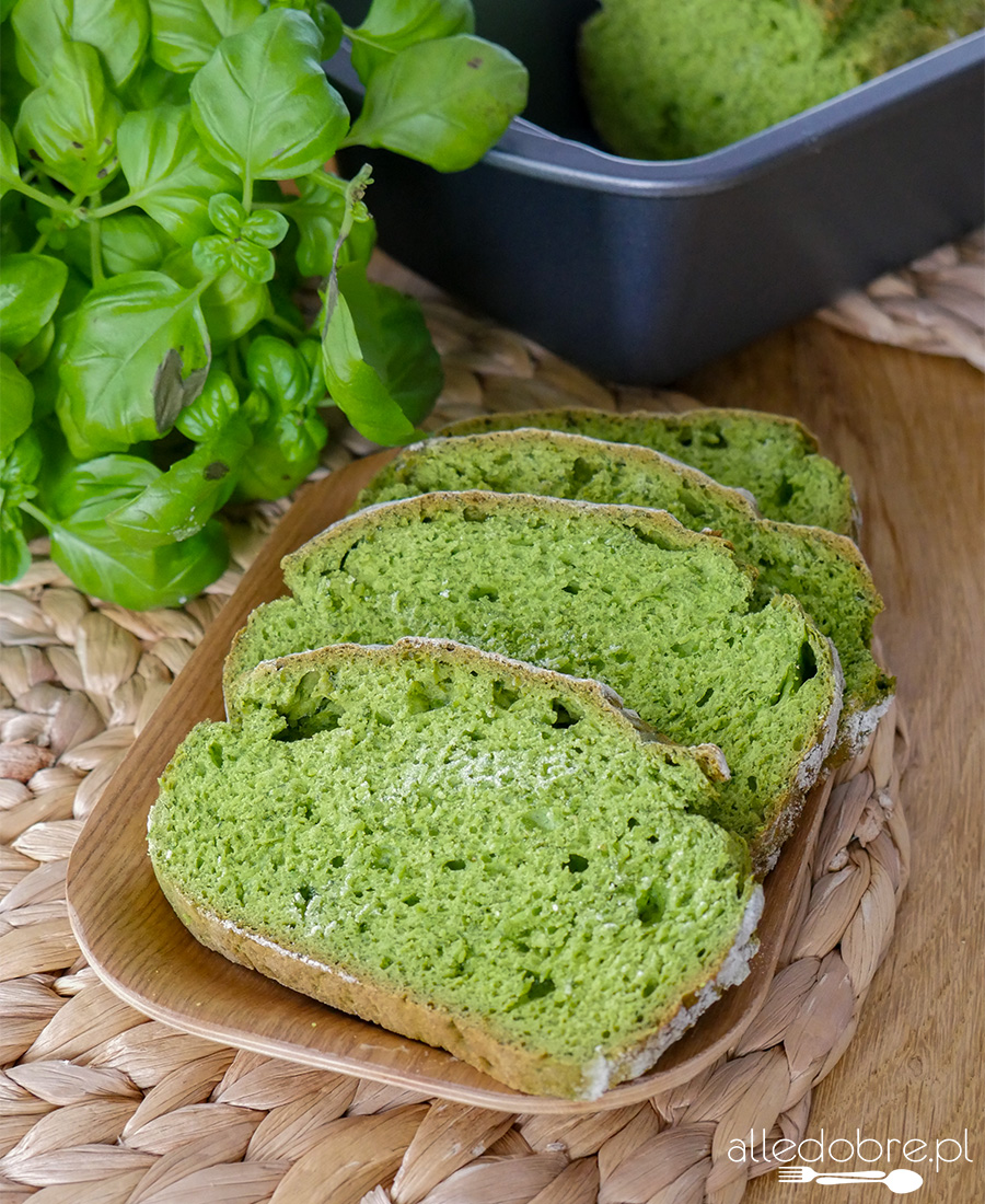 Zielony chleb ze szpinakiem przepis