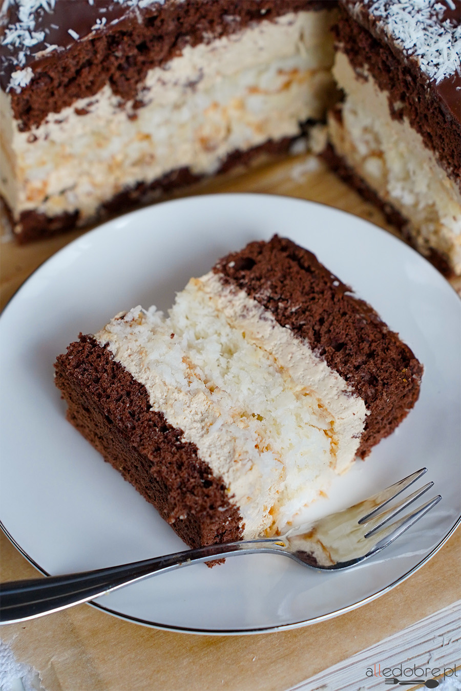 Przepis na ciasto kawowe z bezą kokosową