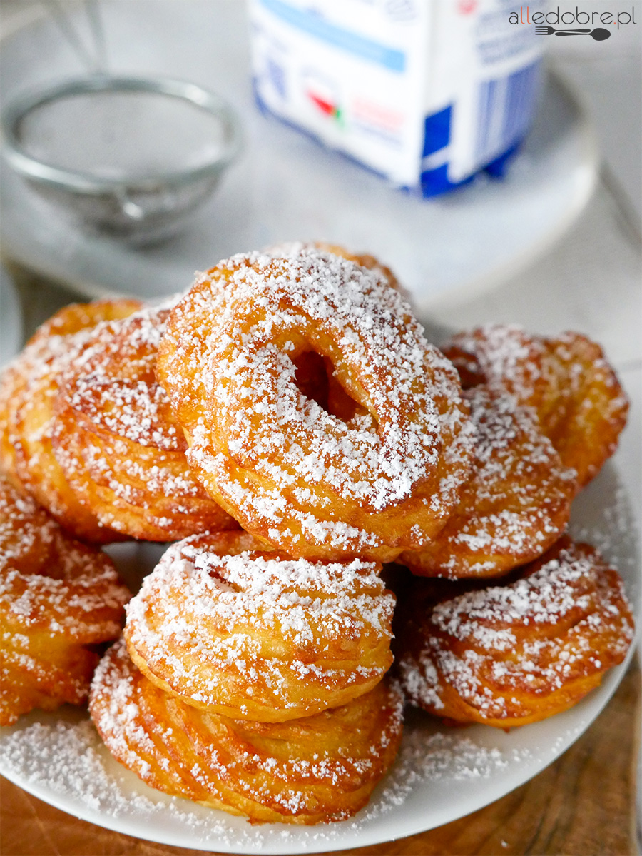 Gniazdka (pączki hiszpańskie) przepis