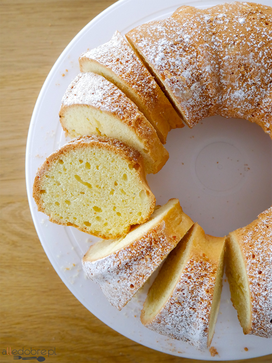 Prosta babka cytrynowa