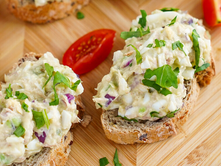 Pasta kanapkowa z awokado i tuńczyka