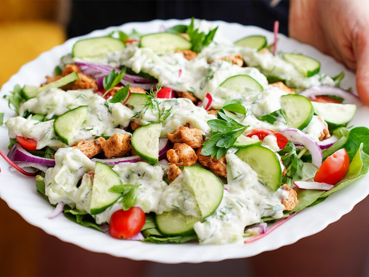 Letnia sałatka z kurczakiem